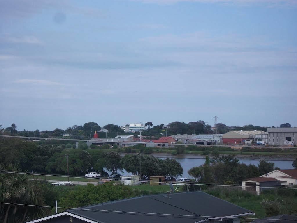 Te Awa Motel Whanganui Bagian luar foto